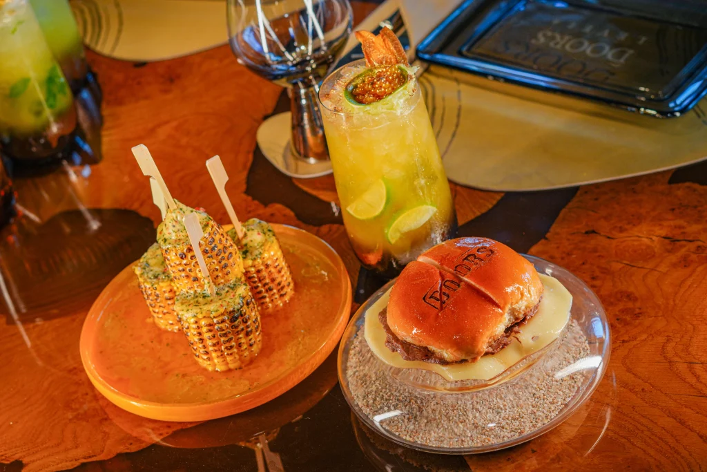 best breakfast places in Dubai Mall